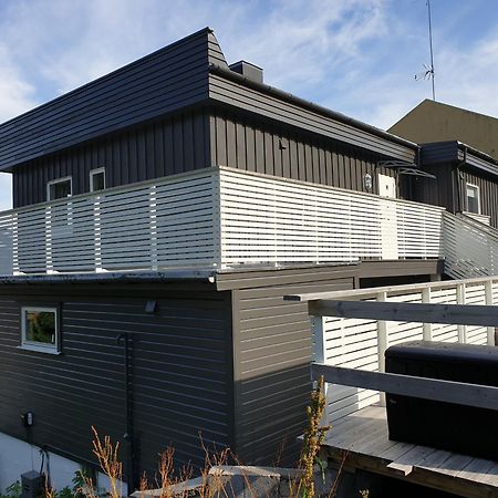 Lyngen Apartments Lyngseidet Екстериор снимка