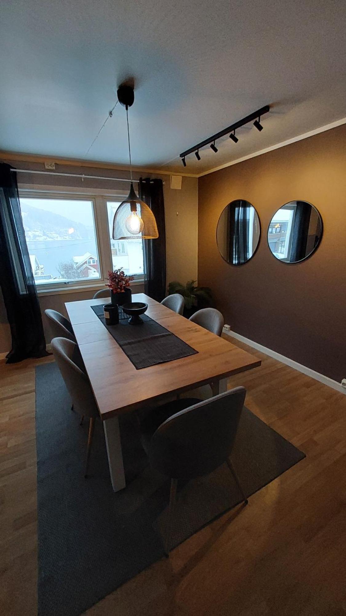 Lyngen Apartments Lyngseidet Екстериор снимка